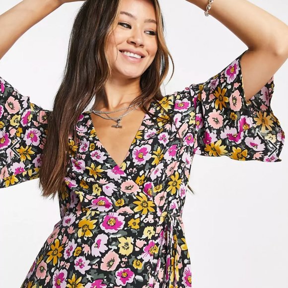 Moody Floral Print Wrap Dress with Bell Sleeves - Size 4, NWT - Topshop - Picture 4 of 14